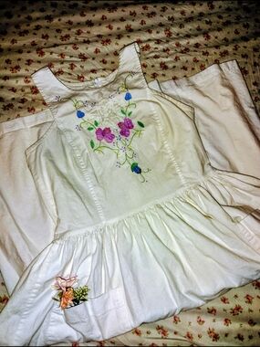 💐 White Cotton Sundress with Pink & Blue Floral Embroidery
